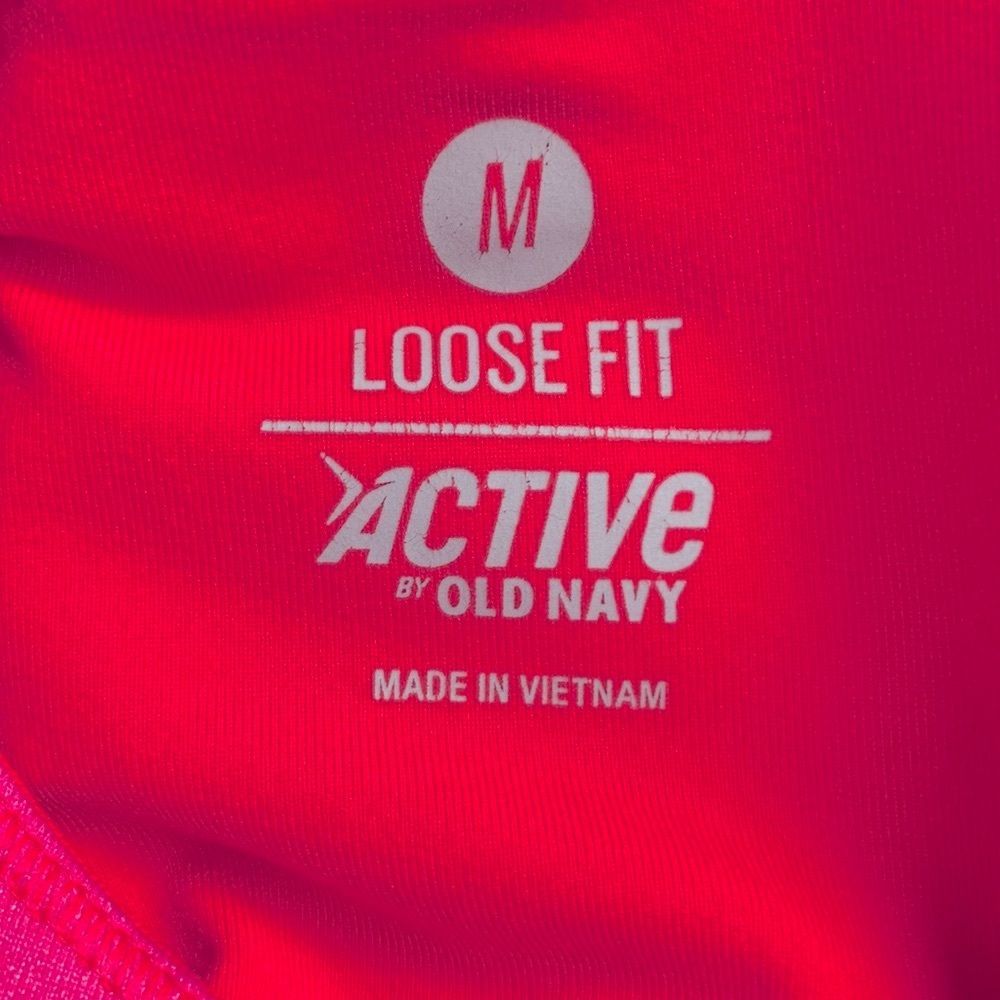 OLD NAVY LOOSE FIT ACTIVE TANK SIZE M NWOT - Picture 3 of 4